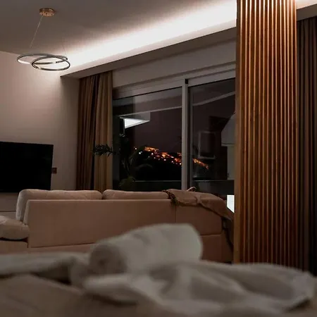 Διαμέρισμα Elite 1 *